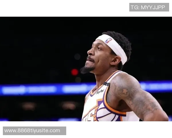 比尔首场比赛表现出色9投6中贡献12分2篮板1抢断1盖帽正负值5展现实力